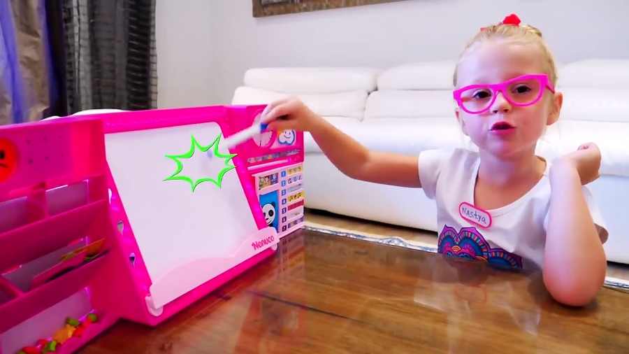 ماجراهای ناستیا و بابایی - قسمت 158 - یک روز عالی ناستیا با بچه عروسک